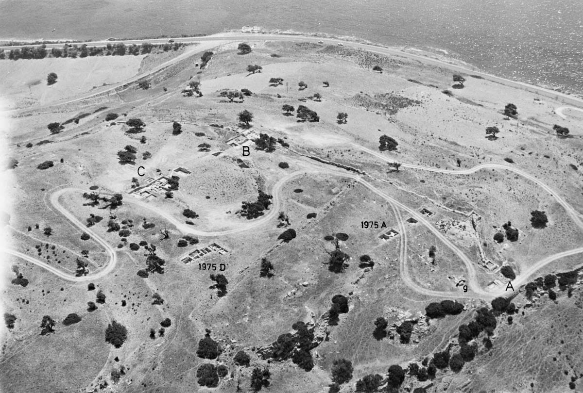 Aerial view of the exploratory trenches, 1975: A-B, middle fortification wall; C, palace (Archives EFA, AMATH 3-1 [1]) 
