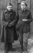F. Robert et P. Demargne en mai 1941. Ο F. Robert και ο P. Demargne τον Μάιο του 1941. / EFA N447-017