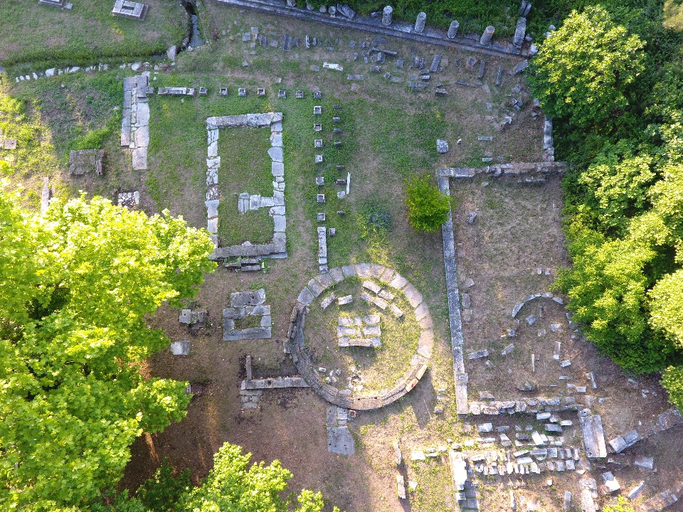 Sanctuaire de Zeus Agoraios et Enceinte circulaire ©EFA